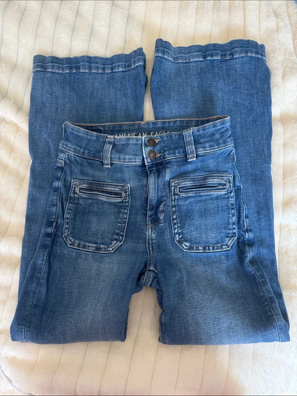 American Eagle Outfitters Light Blue Flared Jeans - Picture 3 of 6